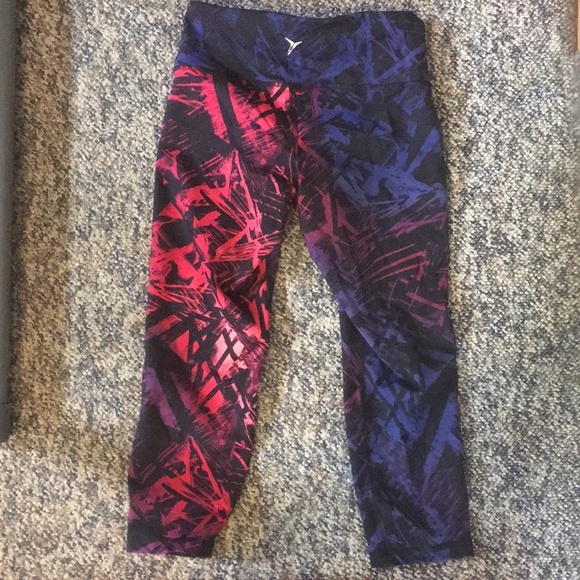 Old Navy Active Multi-colored Capri Leggings - Picture 3 of 4